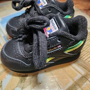 Reebox NWT Baby Boy or Girl Sz 3  Sneakers FtHF MB@00010 Black Green Yellow